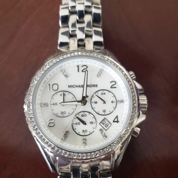 MK-5346 Womens Glitz Watch Oversized - Picture 11 of 13